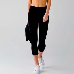 Lululemon Athletica 1st Release Black Align Crop Leggings 20” Inseam Size 6